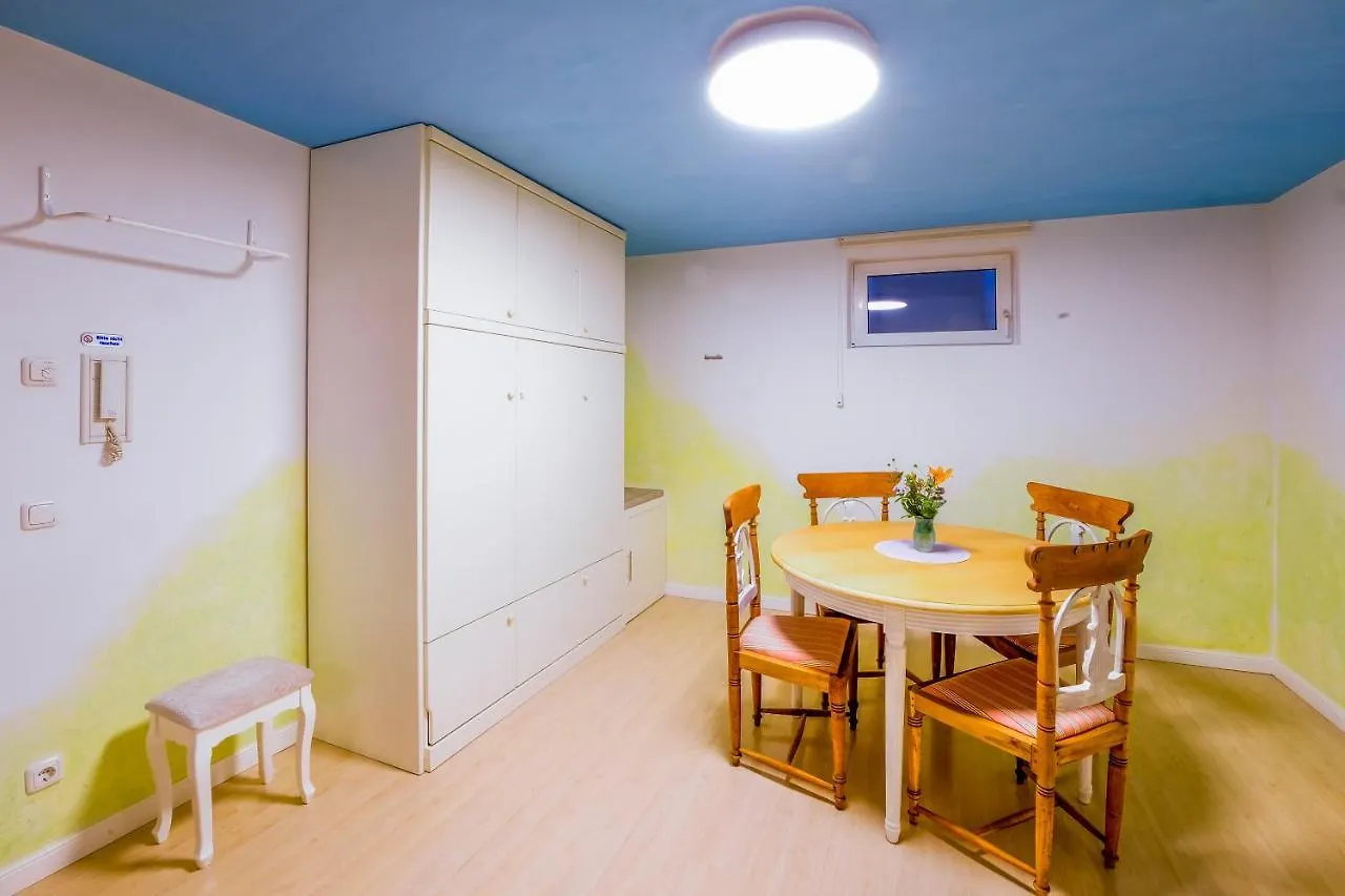 Apartament Zum Engelreich Ruhig, Laendlich, Stadtnah Monachium